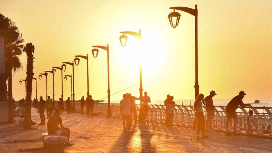 الطقس الرطب مستمر... وضباب كثيف جبلاً