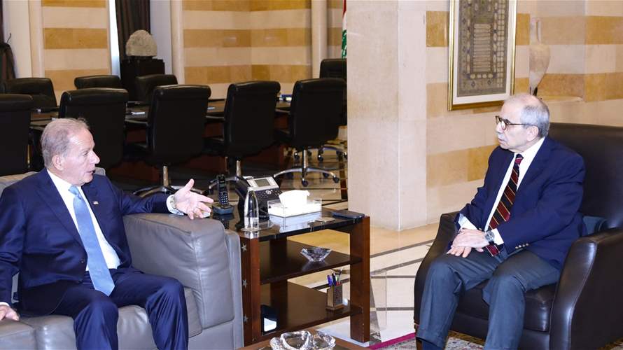 سلام والسفير الأميركي يبحثان بدء الانسحاب الإسرائيلي من المناطق التجريبية 