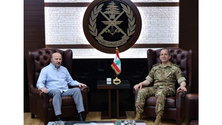 قائد الجيش استقبل السفير الإسباني والرياشي