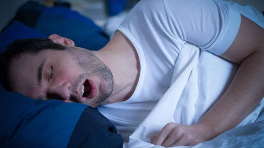 دراسة تحذّر: الشخير أثناء النوم قد يؤدّي للموت أو خسارة الوظيفة