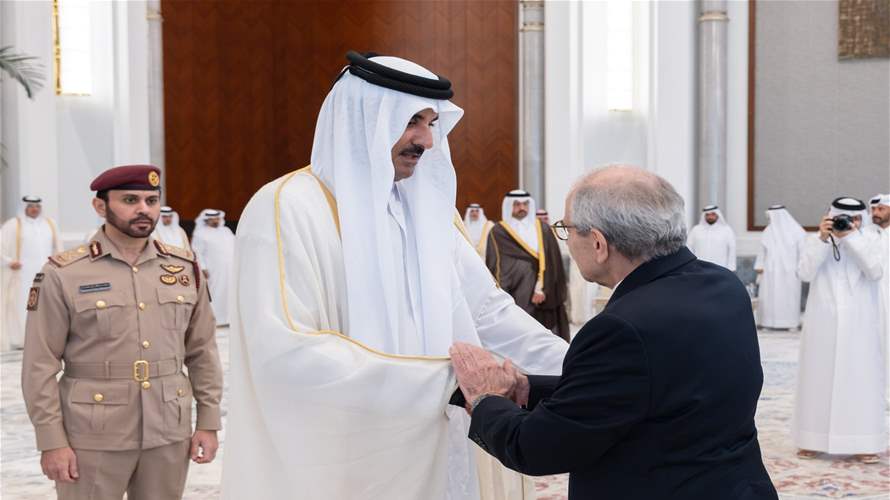 نواف سلام يقدّم التعازي إلى أمير قطر