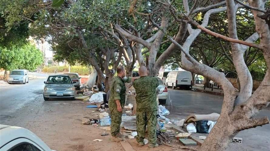 فوج حرس بيروت يزيل خيماً غير شرعية مستحدثة في منطقة سبينس قرب مستشفى بيروت الحكوميّ