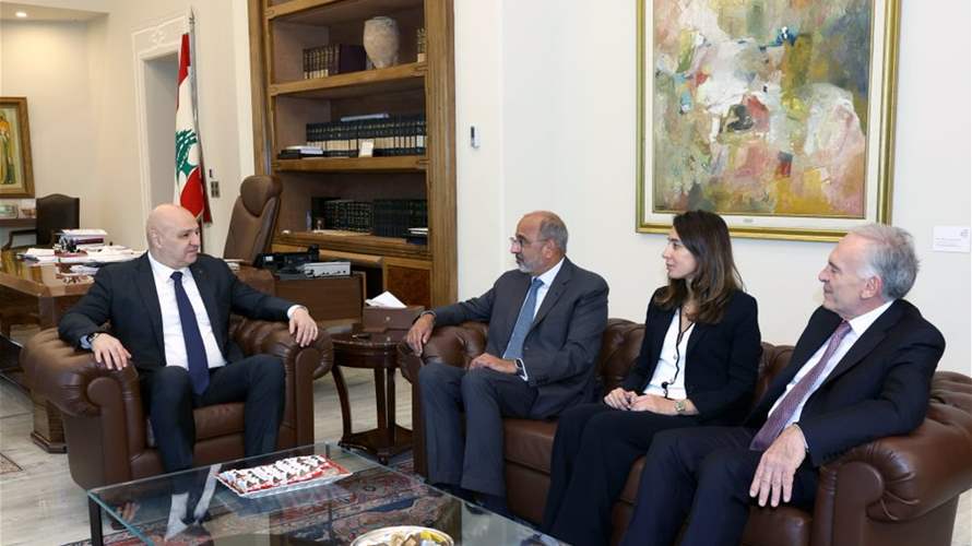 الرئيس عون استقبل القائم بأعمال مكتب المنسق الخاص للأمم المتحدة في لبنان Jean Arnault ونائب المنسق الخاص للأمم المتحدة والمنسق المقيم ومنسق الشؤون الإنسانية عمران ريزا والمساعدة الخاصة للمنسق الخاص لينا القدوة