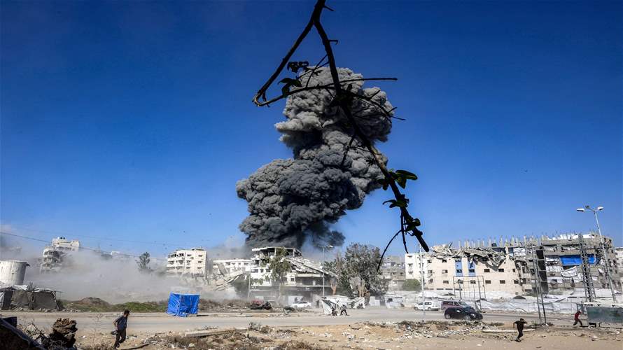 8 شهداء في غارة إسرائيلية قرب سوق في غزة