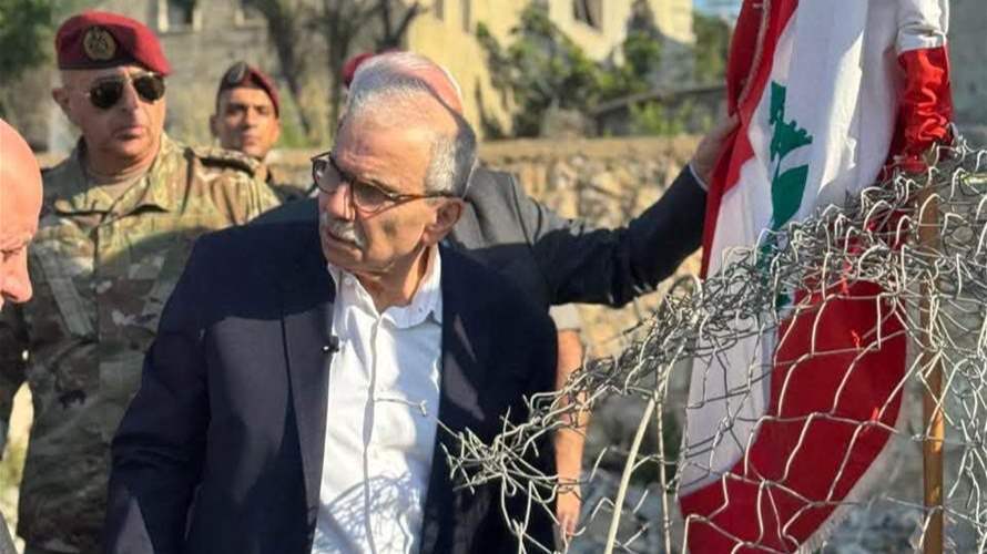 Lebanon PM says Beirut working for 'complete Israeli withdrawal'