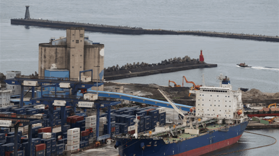Oil hits $100 after Houthi attack on Saudi tankers worsens oil supply disruption