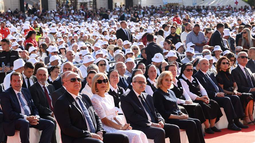 رئيسا الجمهورية والحكومة شاركا بقداس اعلان البطريرك الحويك طوباويا في الديمان