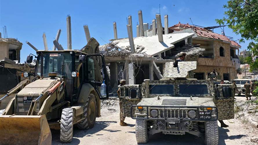 Lebanon army condemns Israeli attacks preventing deployment in south