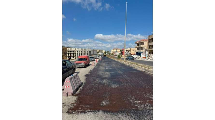 "الأشغال" تواصل تنفيذ مشاريع صيانة وتأهيل الطرق في الجنوب لتعزيز السلامة المرورية وتحسين شبكة النقل