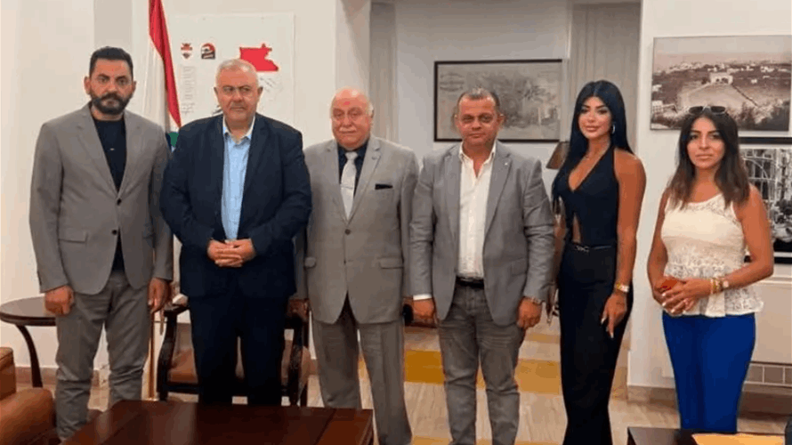 اللوبي الاقتصادي الدولي بحث مع محافظ بيروت إطلاق مشروع الترامواي الكهربائي
