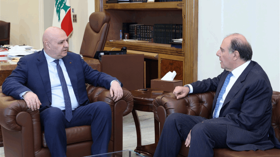 لقاء جمع حاكم مصرف لبنان برئيس الجمهورية