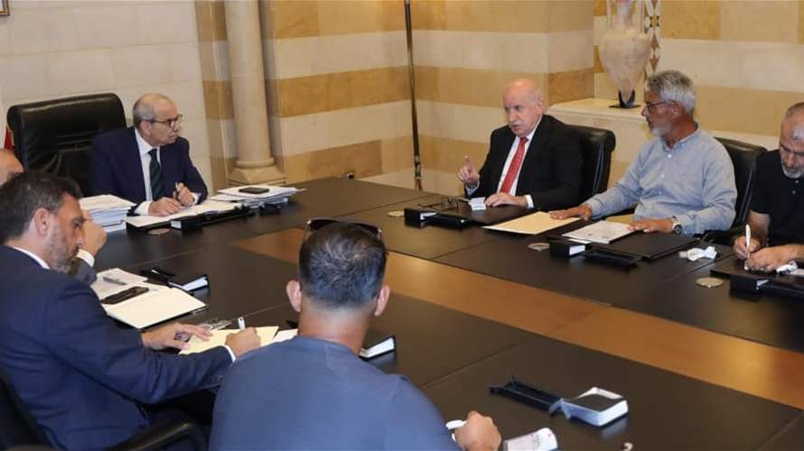 سلام خلال لقائه بلدية زوطر الغربية: إعادة إعمار البلدات الجنوبية تمثل أولوية وطنية والدولة ستواصل مواكبة البلديات في مختلف مراحل التعافي وصولاً إلى عودة آمنة وكريمة ومستدامة للأهالي