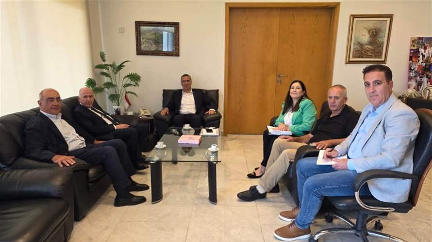 وزير الزراعة بحث مع شخصيات نيابية وبلدية ونقابية في ملفات الغابات والتنمية الزراعية والصيد البحري