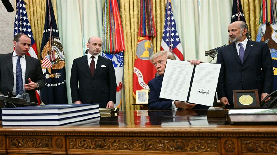 الولايات المتحدة تفرض رسوما بنسبة 15% على منتجات البولي سيليكون