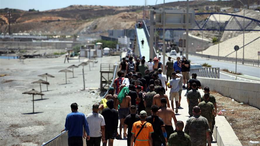 Spain warns Italy of countermeasures if border checks kept