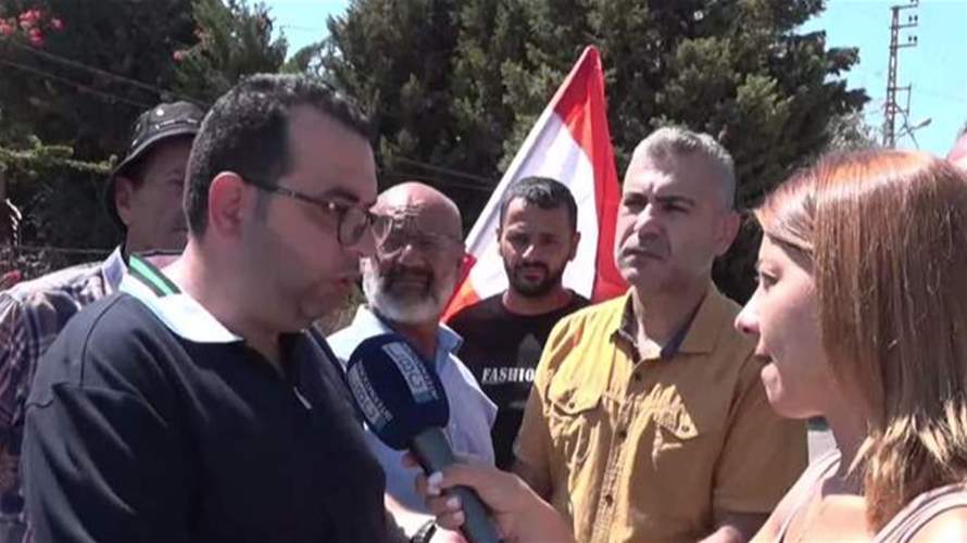 وقفة إحتجاجية لأهالي المنصوري مطالبين بالعودة إلى بلدتهم…