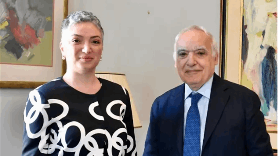 وزير الثقافة بحث مع السفيرة طوق في سبل تفعيل التعاون مع المملكة الأردنية