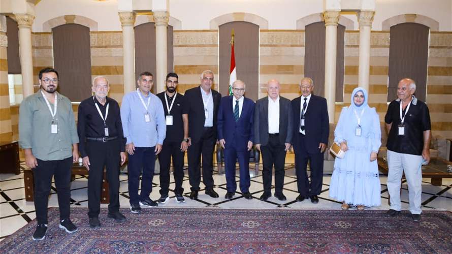 سلام لوفد بلدية فرون: نعمل على تثبيت الأهالي في أرضهم وتأمين مقومات العيش