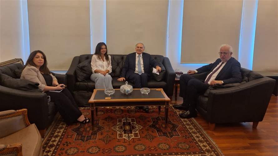 الوزير نصار بحث مع أرنو في دعم الاستقرار وتعزيز سلطة الدولة 