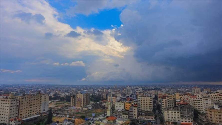 طقس رطب وارتفاع الحرارة الخميس