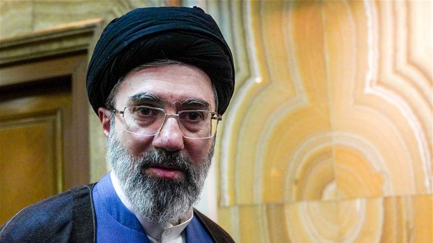 مجتبى خامنئي يستعين بـ"الحرس القديم" استعدادا لمواجهة طويلة مع واشنطن (فرانس برس)