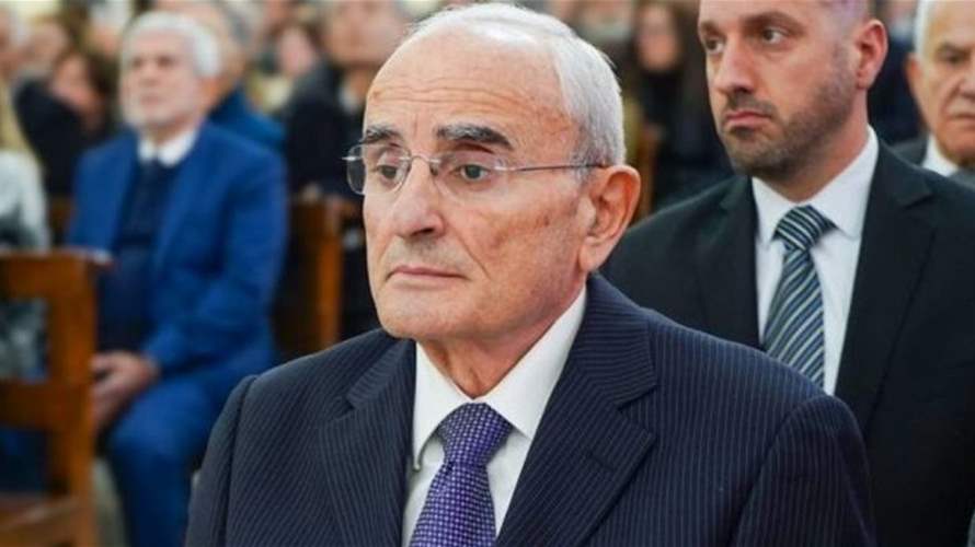 وزير الدفاع: نؤكد موقفنا الداعي إلى استرجاع سيادة الدولة