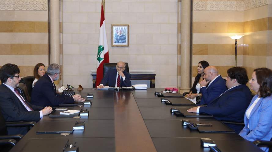 رئيس الحكومة استقبل وفدا من شبكة الاغتراب اللبناني