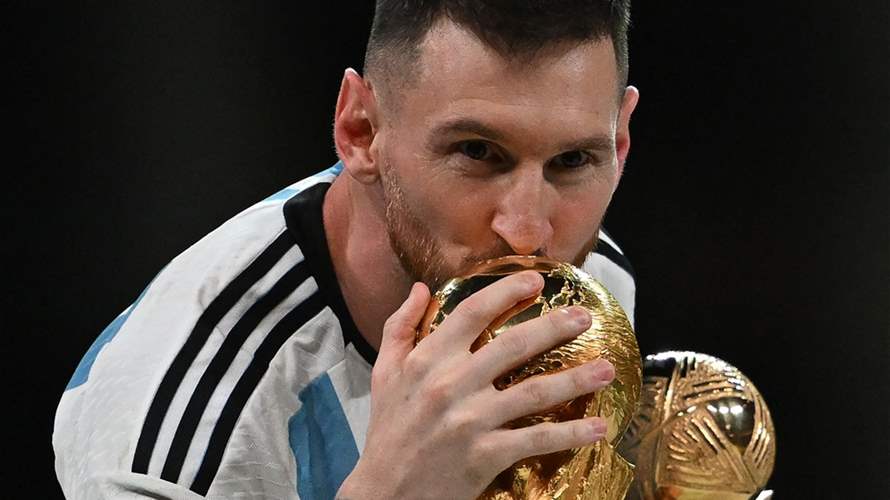 بعد أكثر من 20 عامًا بقميص الأرجنتين… ميسي يودّع منتخب بلاده برسالة مؤثرة: "هذا القرار يؤلمني ولكن"