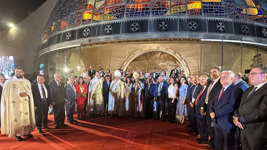 الرابطة المارونية نظّمت العرس الجماعي الـ17 برئاسة البطريرك الراعي ومشاركة 26 ثنائيًا