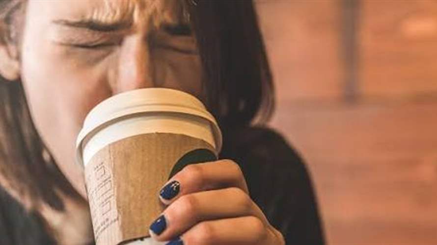 كوبك قد يخفي خطراً قاتلاً… هذا ما تفعله المشروبات شديدة السخونة