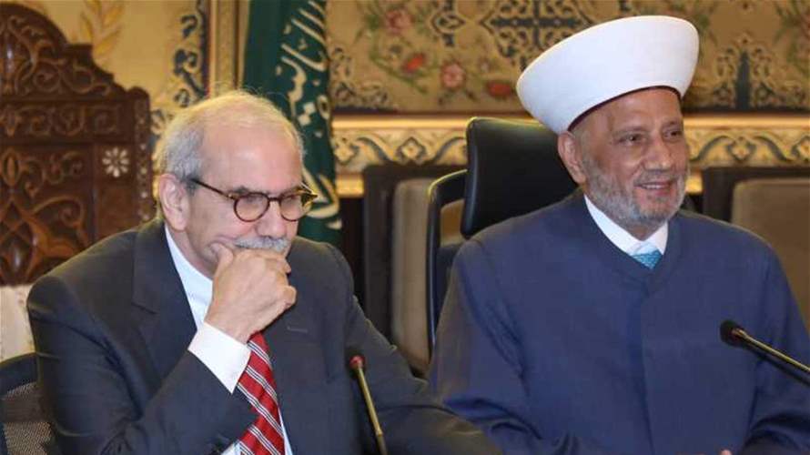 دريان هنّأ سلام بتجديد الثقة بالحكومة: نقف الى جانب رئيس الحكومة الذي يعمل جاهدا للخروج من المأزق الذي يعيشه لبنان