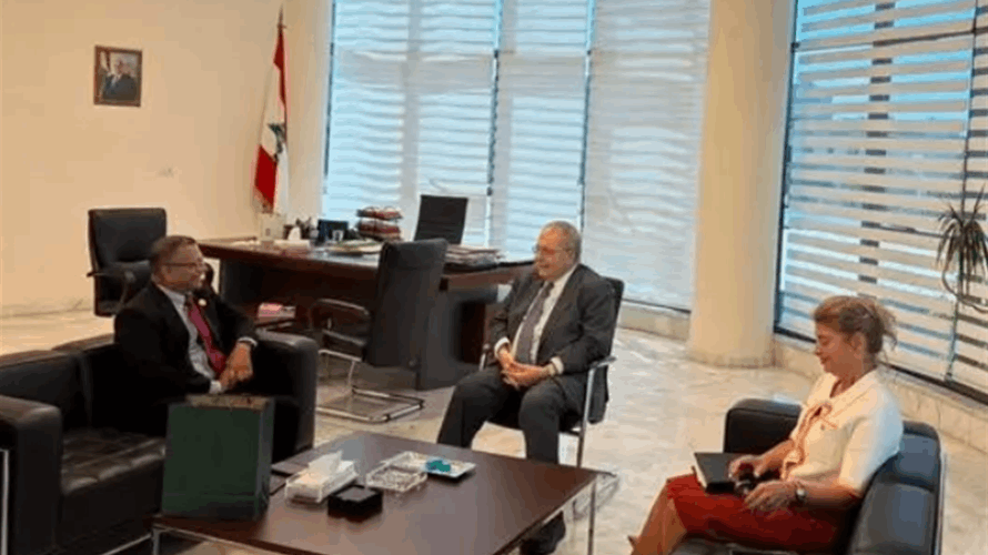 متري بحث وسفير سري لانكا في تطوير العلاقات الثنائية