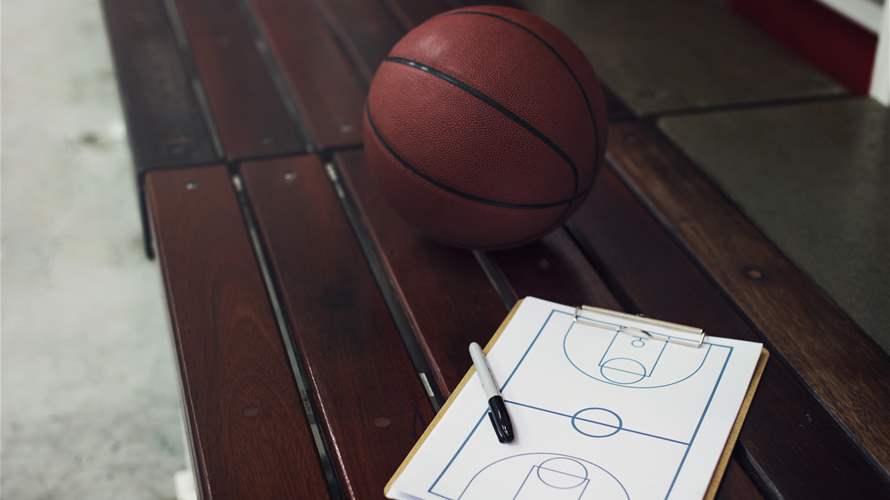 في ذكرى وفاة والده على أرض الملعب... أحد نجوم الـNBA يعلن اعتزاله بعد مسيرة حافلة (صورة)