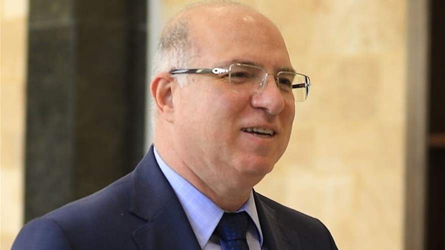وزير العمل يستقبل وفداً من رابطة موظفي الإدارة العامة ويؤكد: حقوق الموظفين مسؤولية