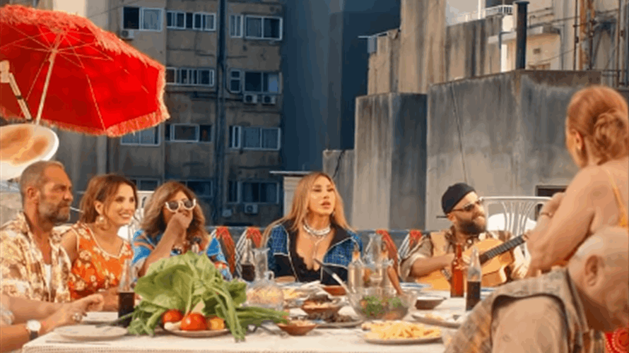 "دوم دوم تاك تاك" صارت "تاك تاك"… نجوى كرم تشوّق جمهورها لأغنيتها الجديدة (فيديو)