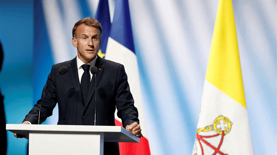 Macron urges Europe to find 'courage' to resist nationalism