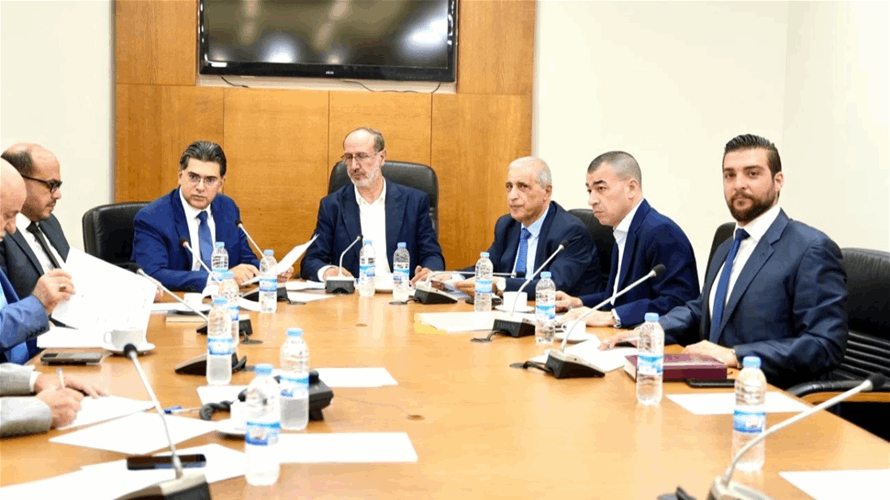 الموسوي بعد لجنة الإعلام: إقرار مشروع لإلزام المؤسسات الرسمية تخصيص 5% من إعلاناتها للإعلام الرسمي
