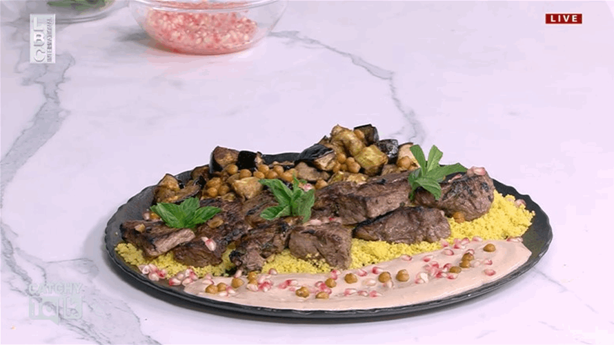 طبق مغربي على طريقة الشيف فادي زغيب: إليكم طريقة تحضير "الكُسكُس" باللحم (فيديو) 