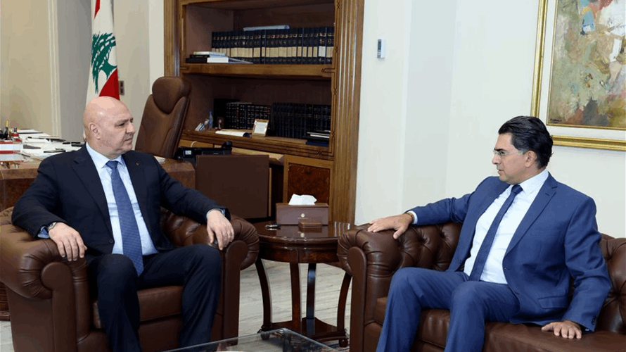 وزير الإعلام المحامي بول مرقص أطلع رئيس الجمهورية على مشاركته في قمة الإعلام العربي في دبي واللقاءات التي عقدها خلالها وبحث معه في شؤون الإعلام لاسيما تطبيق قانون الإعلام الجديد وورشة تحديث إذاعة لبنان التي بدأ العمل بها