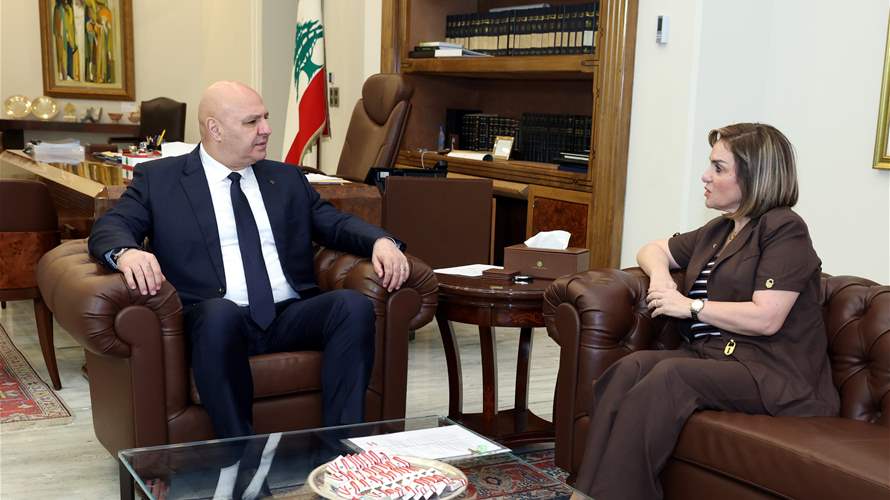  الرئيس عون تسلّم من القزي تقريراً عن إنجازات عمل الجمارك