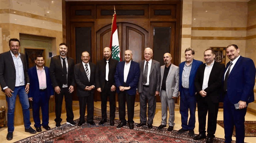 الرئيس بري بحث مع الوزير ناصر الدين في برنامج عمل وزارة الصحة ووفد من جمعية تجار محافظة النبطية" سلمه ملفا متكاملا بأضرار العدوان الإسرائيلي