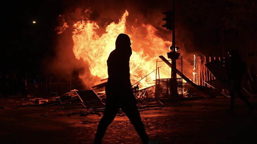France rocked by nationwide clashes, blazes and looting
