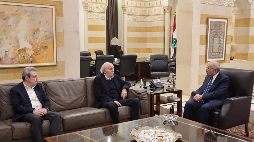 سلام وجنبلاط يبحثان التطورات السياسية والأوضاع في لبنان والمنطقة