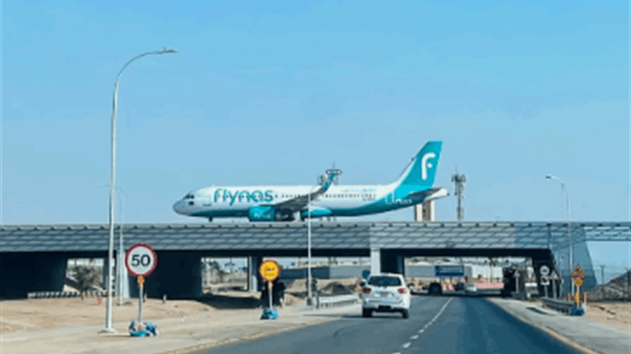 تسجيل رحلات في مطار الرياض وهجمات الحوثيين مستمرة