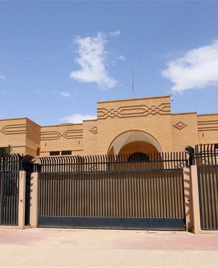 إيران تعيد فتح سفارتها في الرياض في ختام قطيعة دبلوماسية