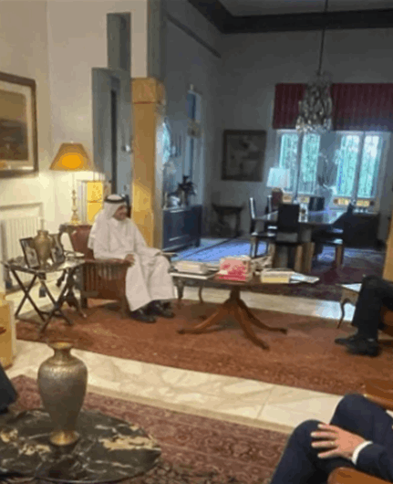 جنبلاط عرض مع السفير القطري التطورات