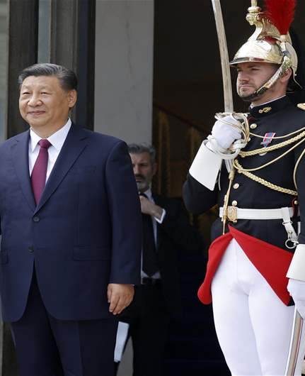 ماكرون استقبل شي جينبينغ: التنسيق مع الصين بشأن "الأزمات الكبرى" في أوكرانيا والشرق الأوسط هو أمر "حاسم"