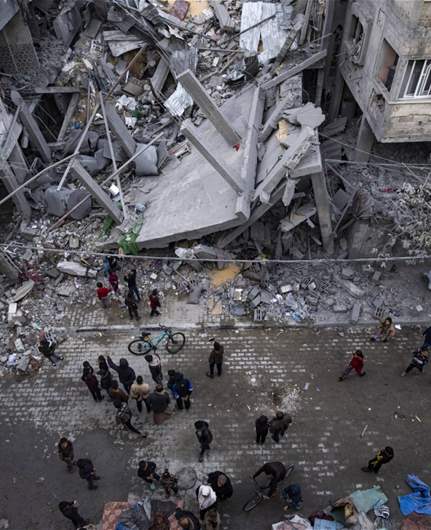 Gaza Civil Defense announces killing of two doctors in Israeli shelling on central Gaza