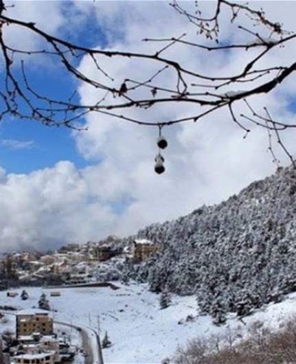 حرارة باردة جدا وثلوج على هذا الارتفاع...