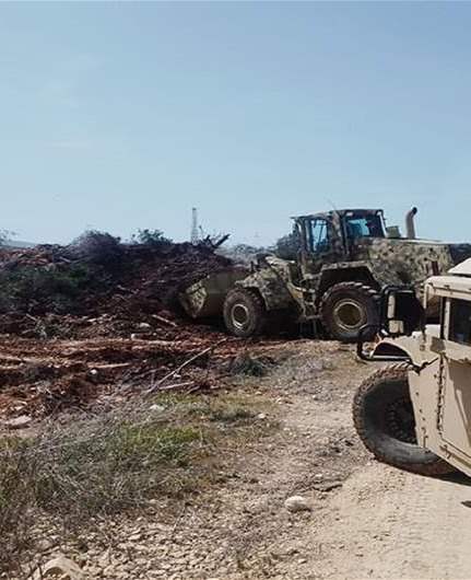 الجيش: إغلاق طريقَين وإزالة شريط شائك للعدو الإسرائيلي في الأراضي اللبنانية